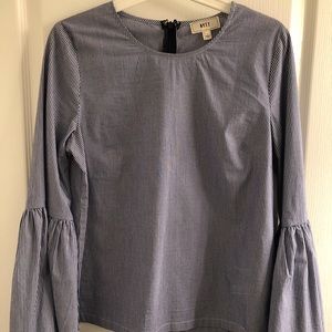 Nytt blue pinstripe top